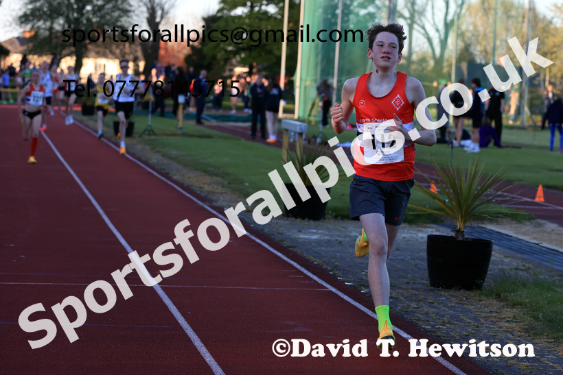 The 1500 metres, 2026 NEGP 1, Monkton Stadium. Photo: David T. Hewitson/Sports for All Pics